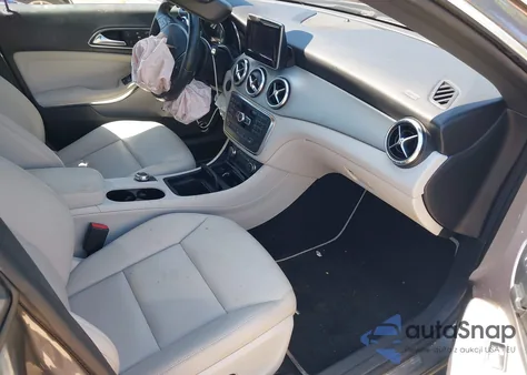 2014 Mercedes-Benz Cla 250 z USA, uszkodzony, nr VIN WDDSJ4EB1EN065009